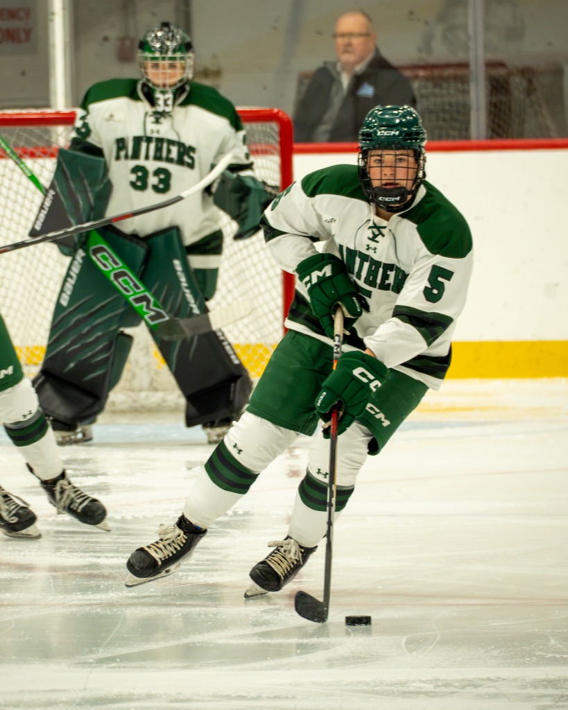 Puck Rush Action - Eastside Photography Sports Coverage