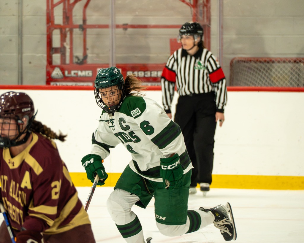 Panthers Captain in Stride - Eastside Photography Sports Coverage