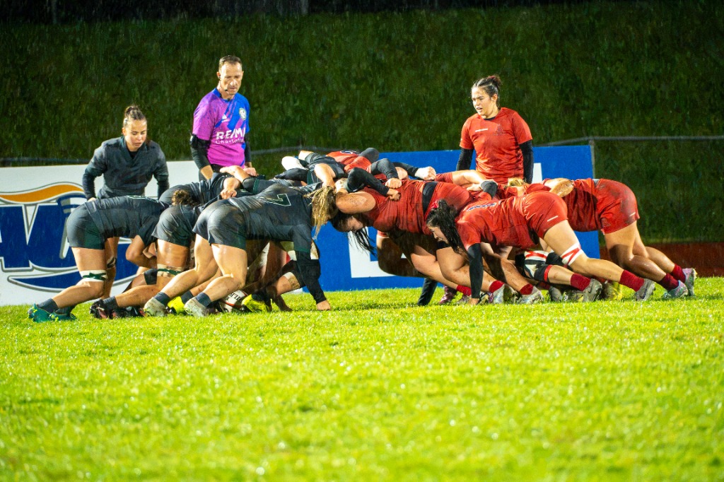 Scrum Battle - Eastside Photography Sports Coverage